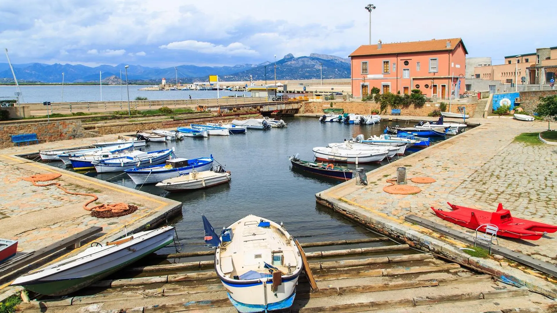 Bonora Suites Tortolì 0*,