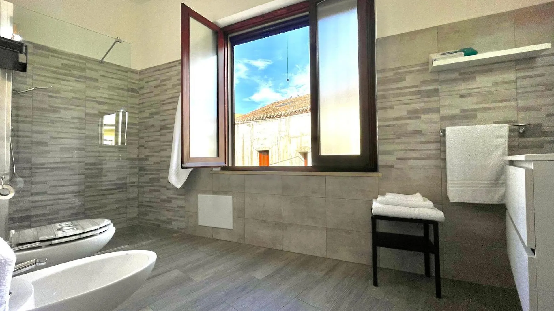 Bonora Suites Tortolì 0*,