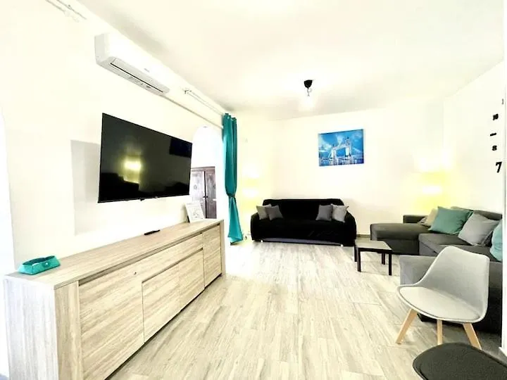 Bonora Suites Tortolì 0*,  Włochy